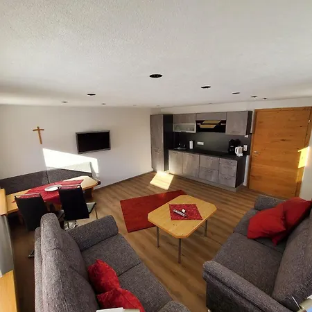 Apartment Rosa's Rote Flueh *